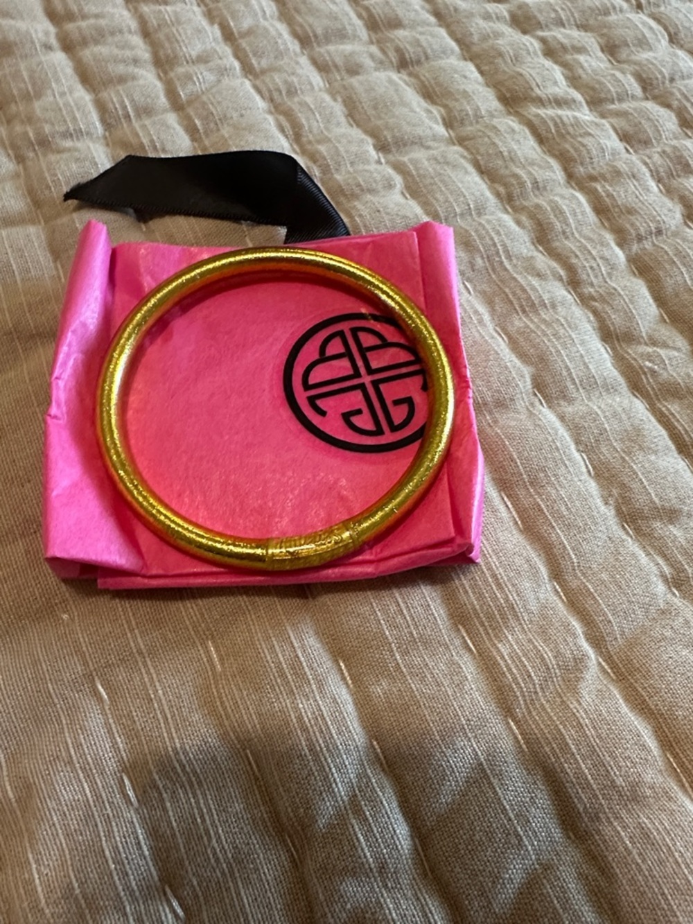 Gold-Tone Women’s Bangle Bracelet — Classic Metallic Finish